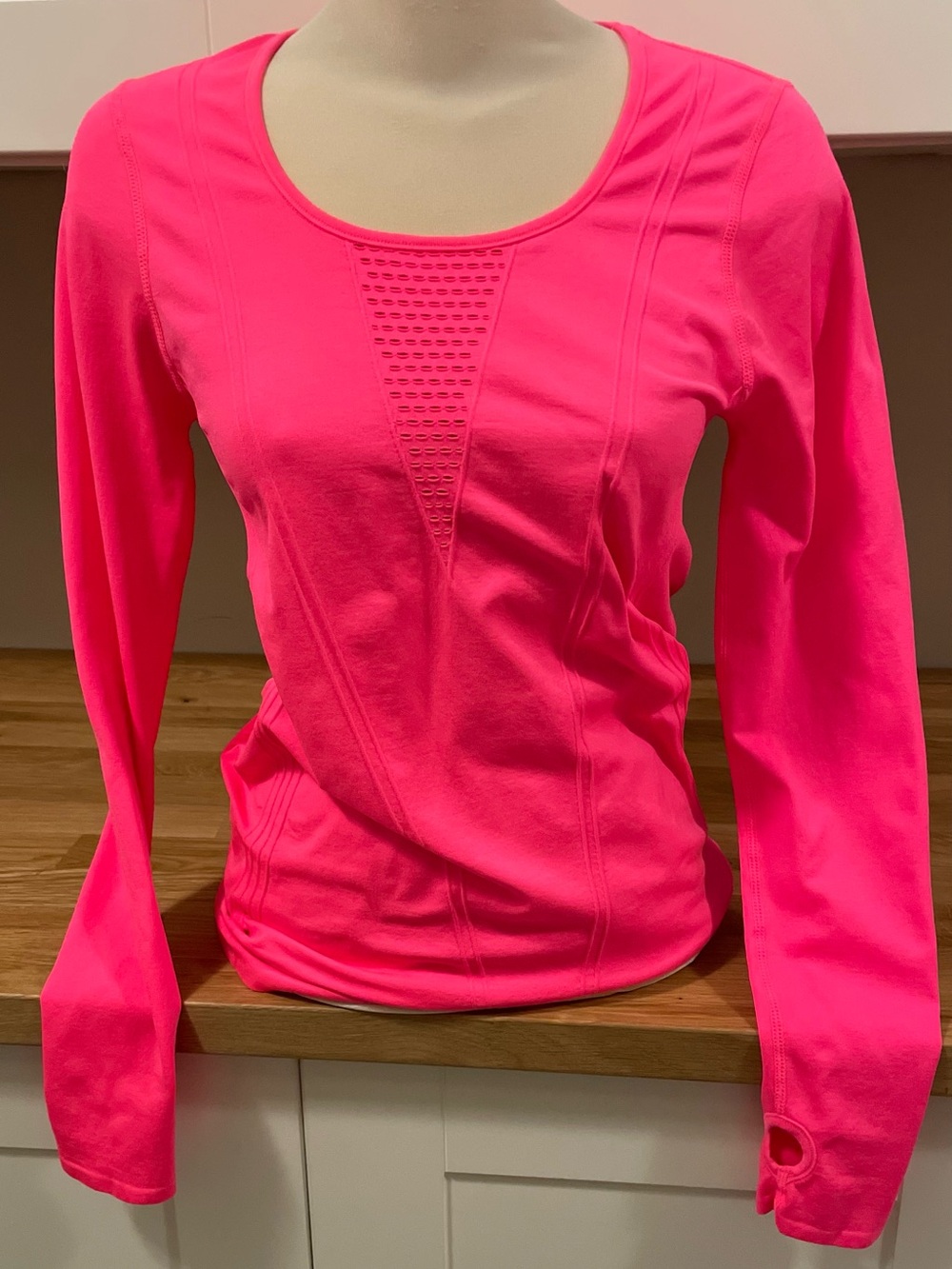 Fabletics Arta Seamless Long-Sleeve Mesh Inset Performance Top - Picture 2 of 5